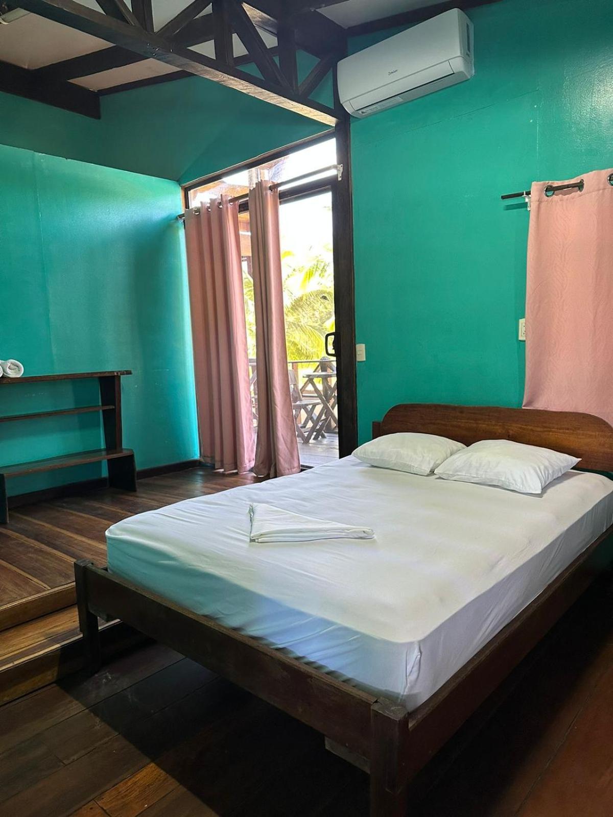 Playa Negra Brewing Beachfront Hotel Puerto Viejo de Talamanca Ngoại thất bức ảnh