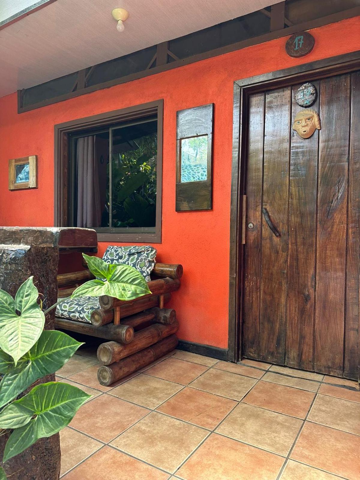 Playa Negra Brewing Beachfront Hotel Puerto Viejo de Talamanca Ngoại thất bức ảnh