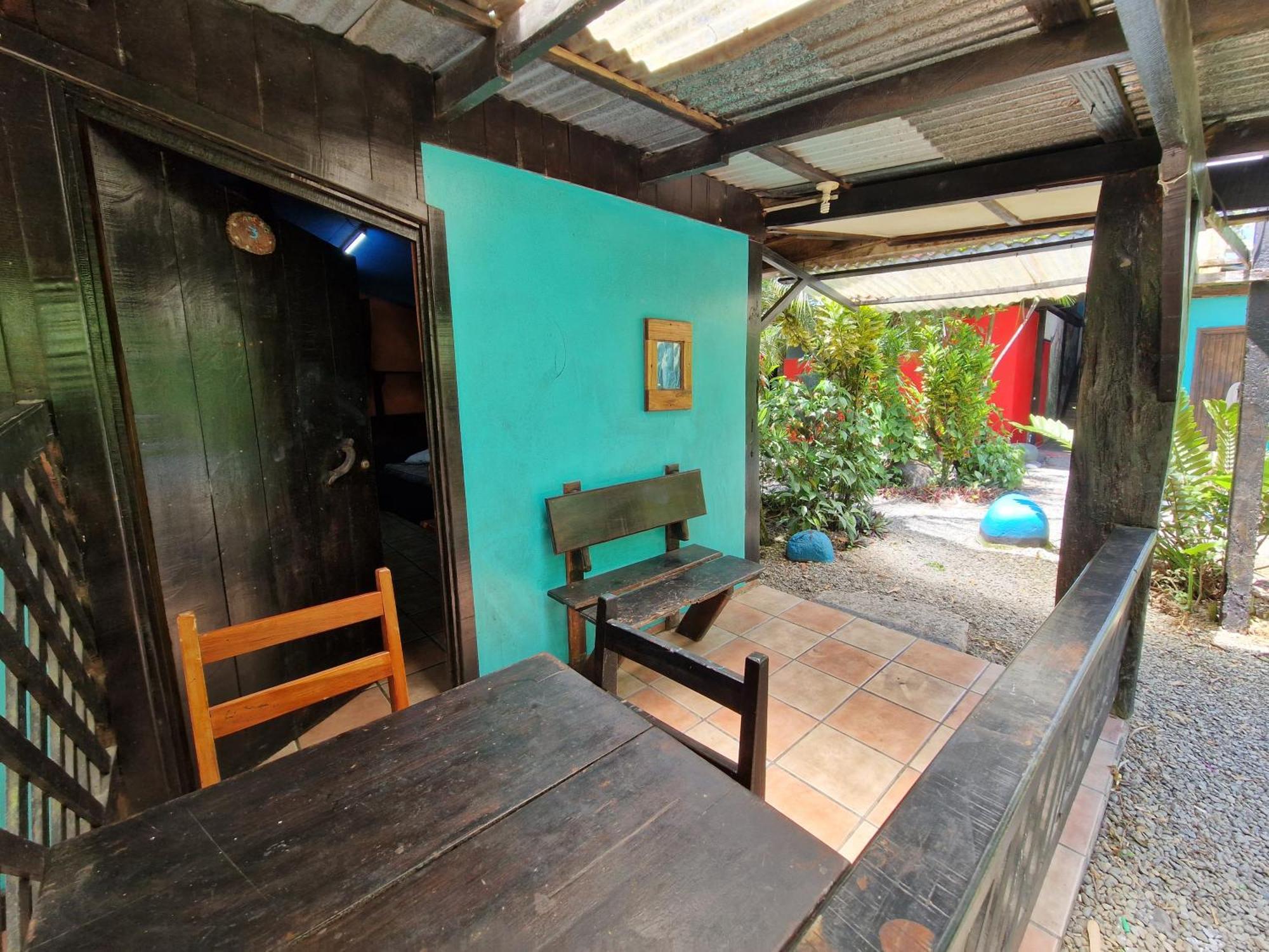 Playa Negra Brewing Beachfront Hotel Puerto Viejo de Talamanca Ngoại thất bức ảnh
